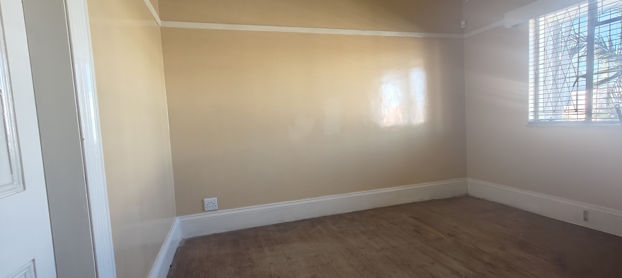 6 Bedroom Property for Sale in Sydenham Eastern Cape